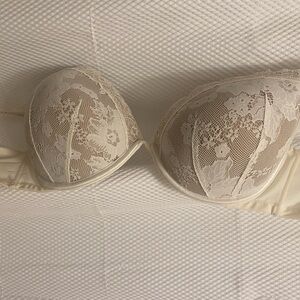 Cacique Cream Lace Bra Intimates